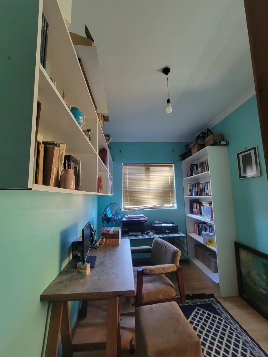 To Let 2 Bedroom Property for Rent in Des Hampden Western Cape